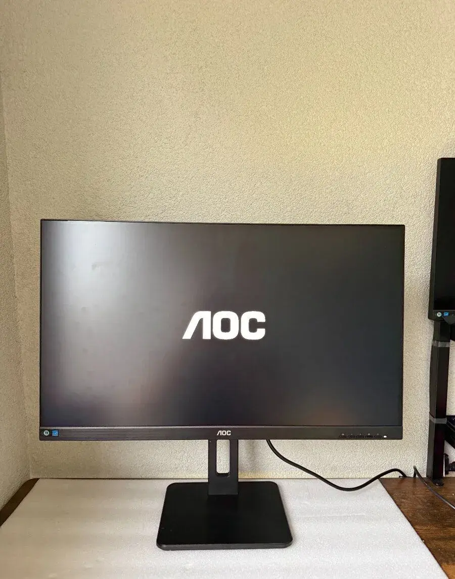 LCD AOC 27P2Q