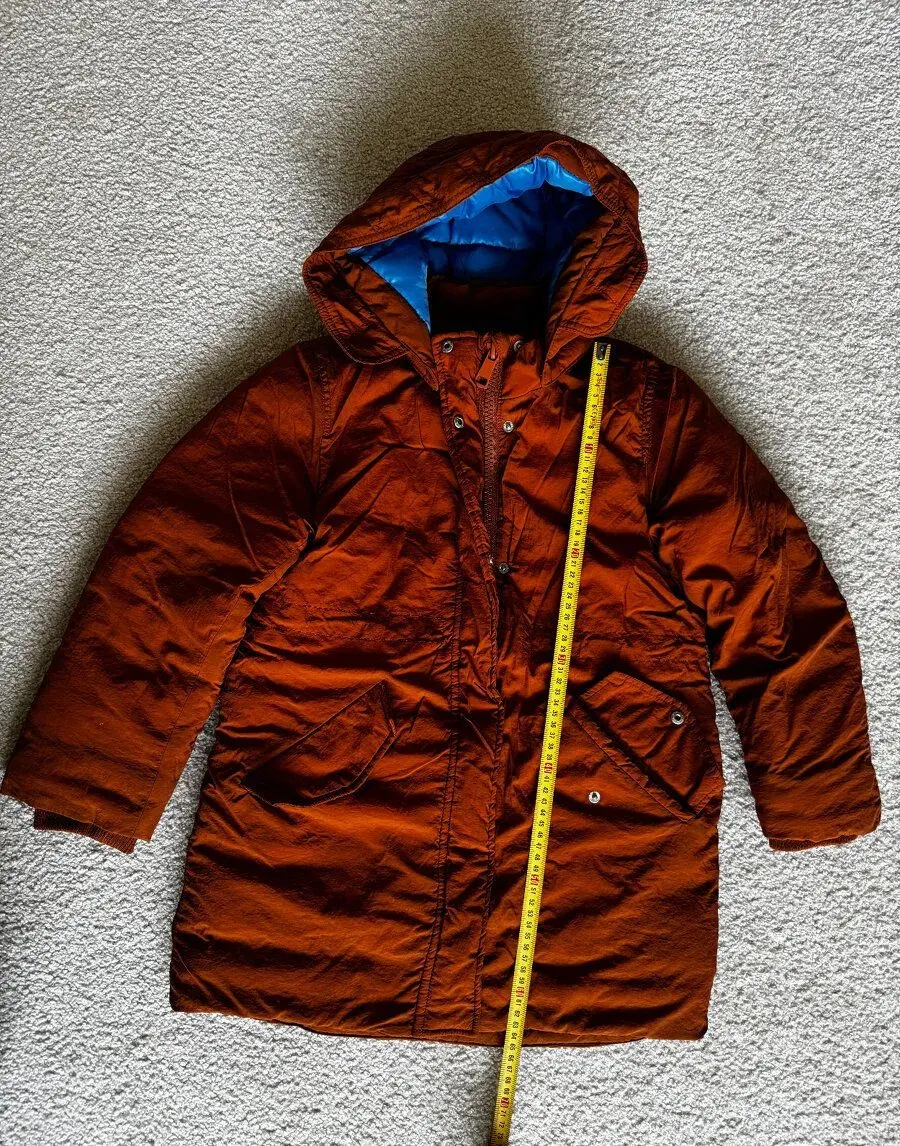 Zimní bunda s kapuci vel.134 zn.H&M.