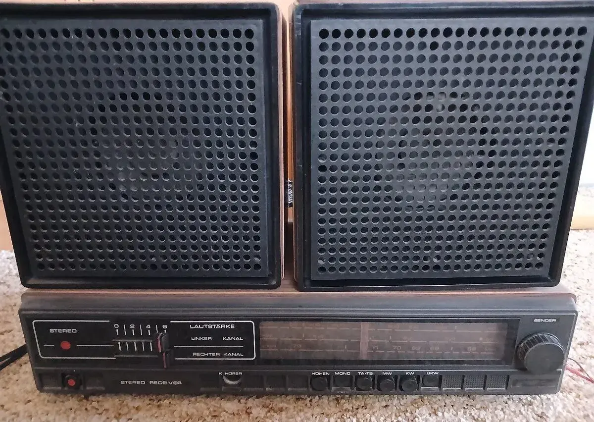 Retro rádio se dvěma reproduktory SENDER Stereo 5080