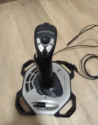 Joystick Logitech Extreme 3D Pro
