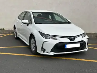 Corolla 1,8 hybrid,lineassist,1.maj.čr,DPH