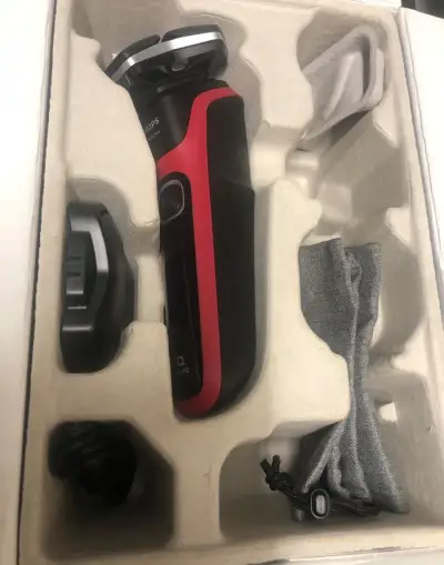 Holicí strojek Philips Series 5000 Wet & Dry S5883/10