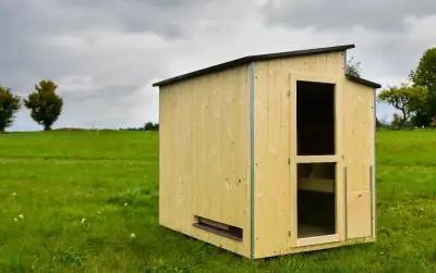 Celoročně izolovaný kurník SKAUT L (pro cca 11 slepic)