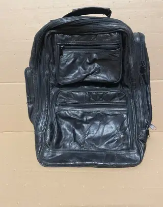 Batoh kůže