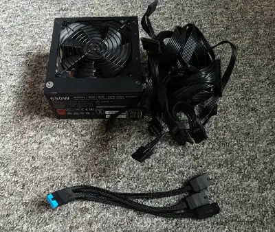 650W zdroj Cooler Master MPE-6501-ACABW + 12V-2x6 redukce