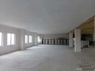 Pronájem skladu 600m2 Brno Chrlice