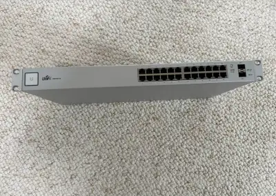 Ubiquiti US-24 switch