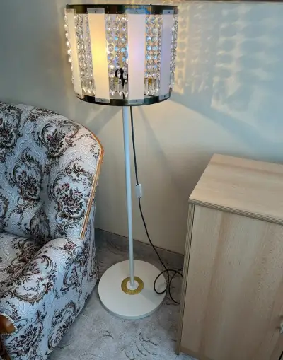 Starožitná stojací podlahová lampa
