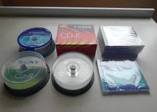 NOVÁ, nerozbalená CD-R a CD-R a DVD-RW. I jednotlivě.