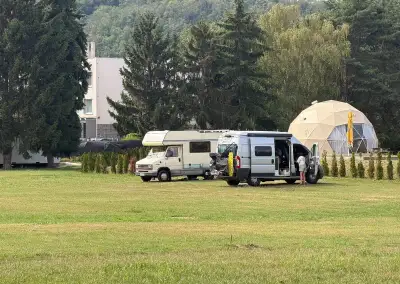 Zimní i celoroční stání / parkování pro karavany