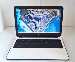 Pěkné HP 250 G3 Intel SSD128gb 4gbRAM W10 6hod bat.
