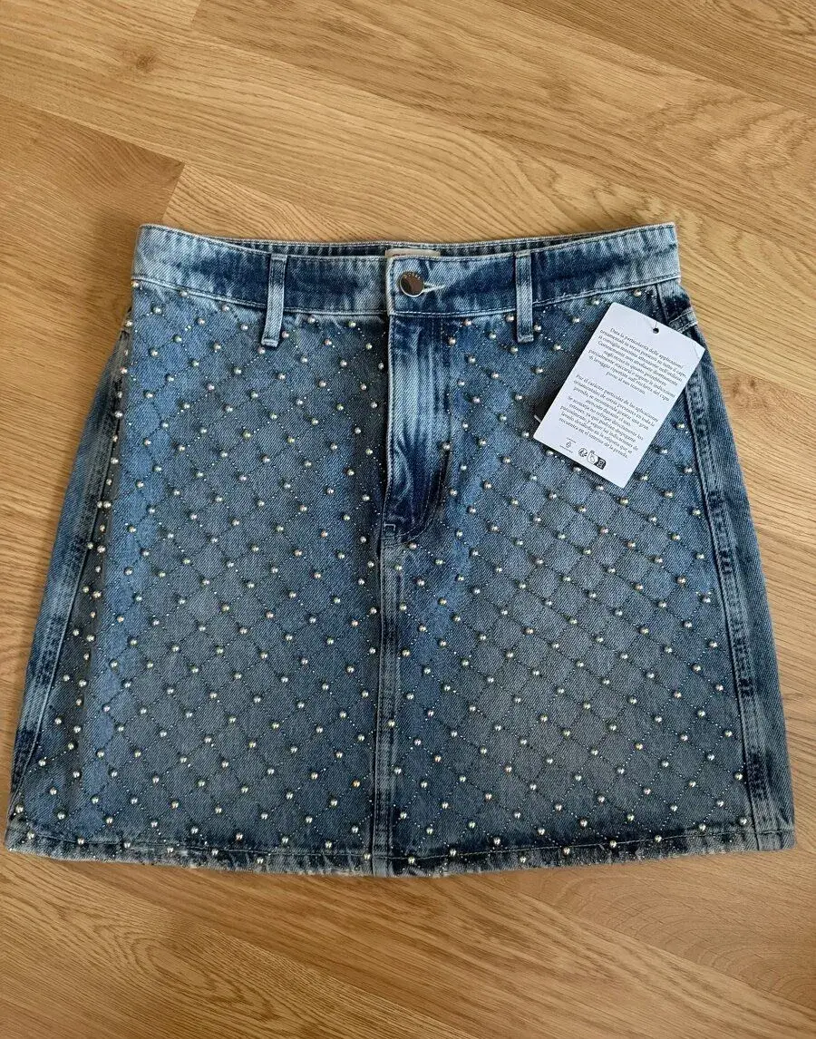 Guess džínová mini sukně se stříbrnými korálky velikost 28