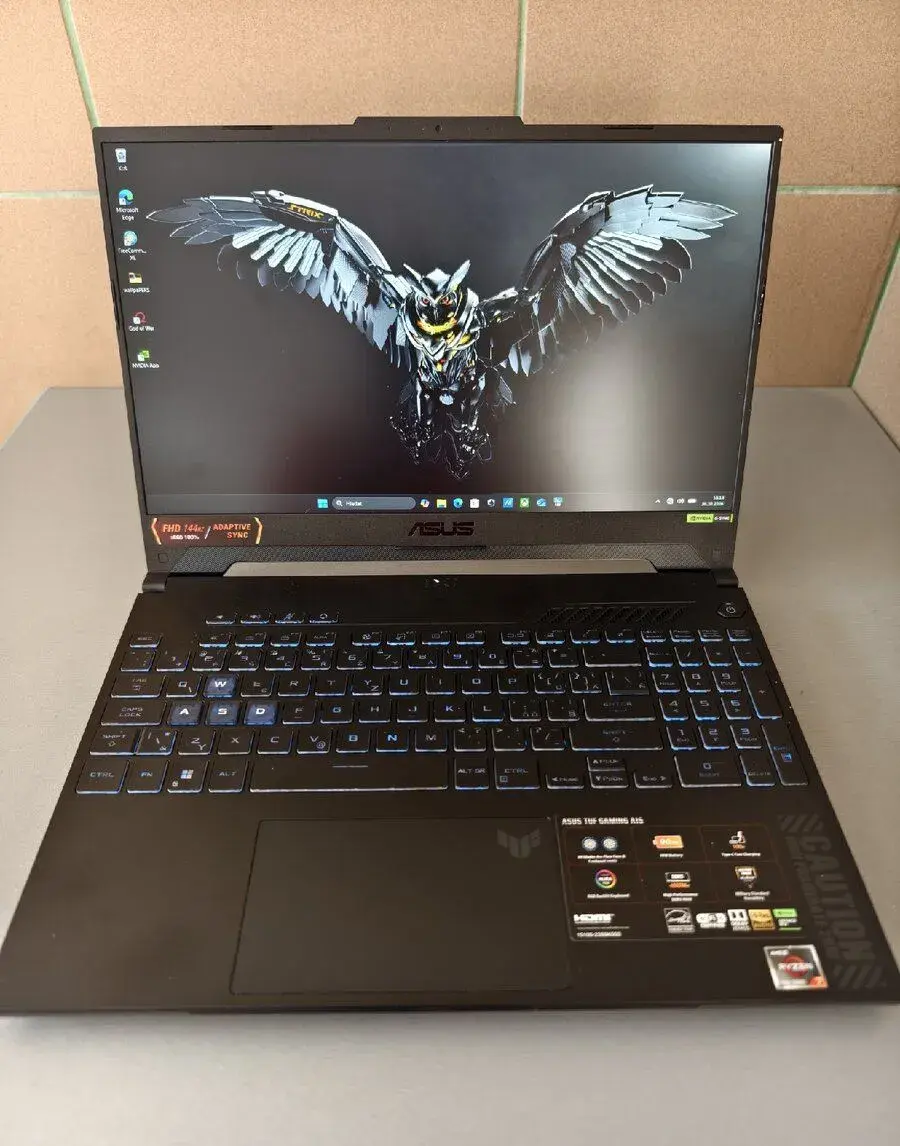 Herní 144hz notebook Asus Tuf R7 7435 /RTX 4060 / top stav