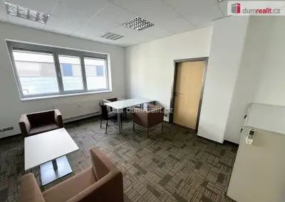 Pronájem kanceláře v budově VTP Triangl, 20 m2