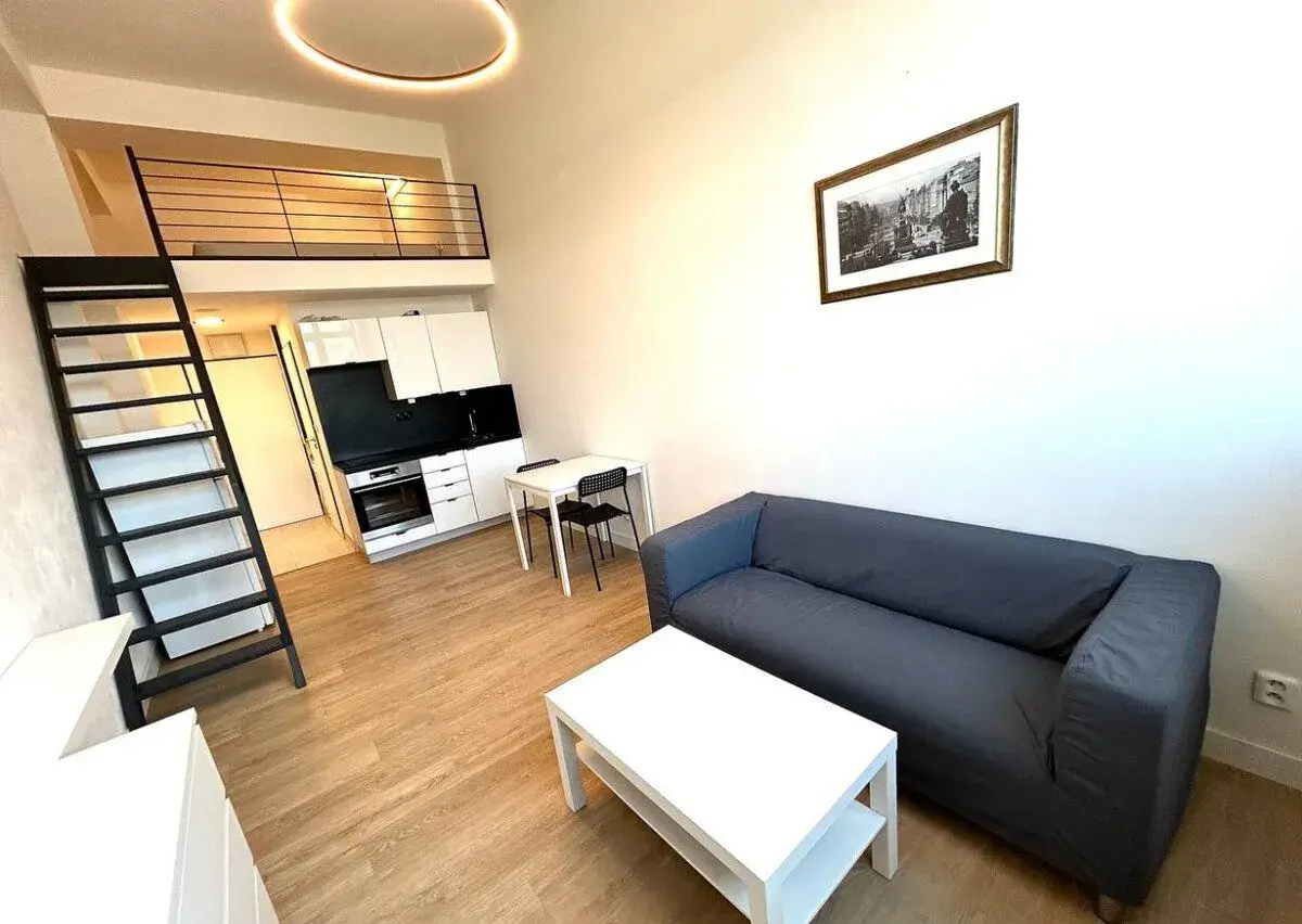 byt (loft) 1+kk, 30m2 v ul. Poděbradská, Praha 9 - Vysočany