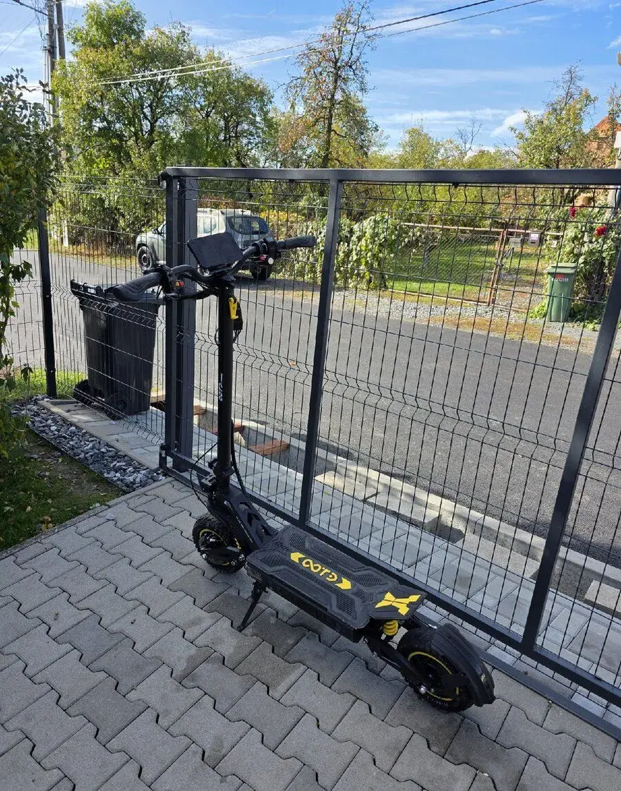 Elektrická koloběžka OOTD T10 Pro (2x1300W) – Skvělý stav