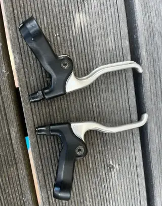 Brzdové páky Tektro na cantilever brzdy