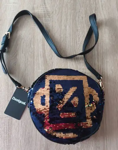 Dámská outletová kabelka-Desigual-Nová