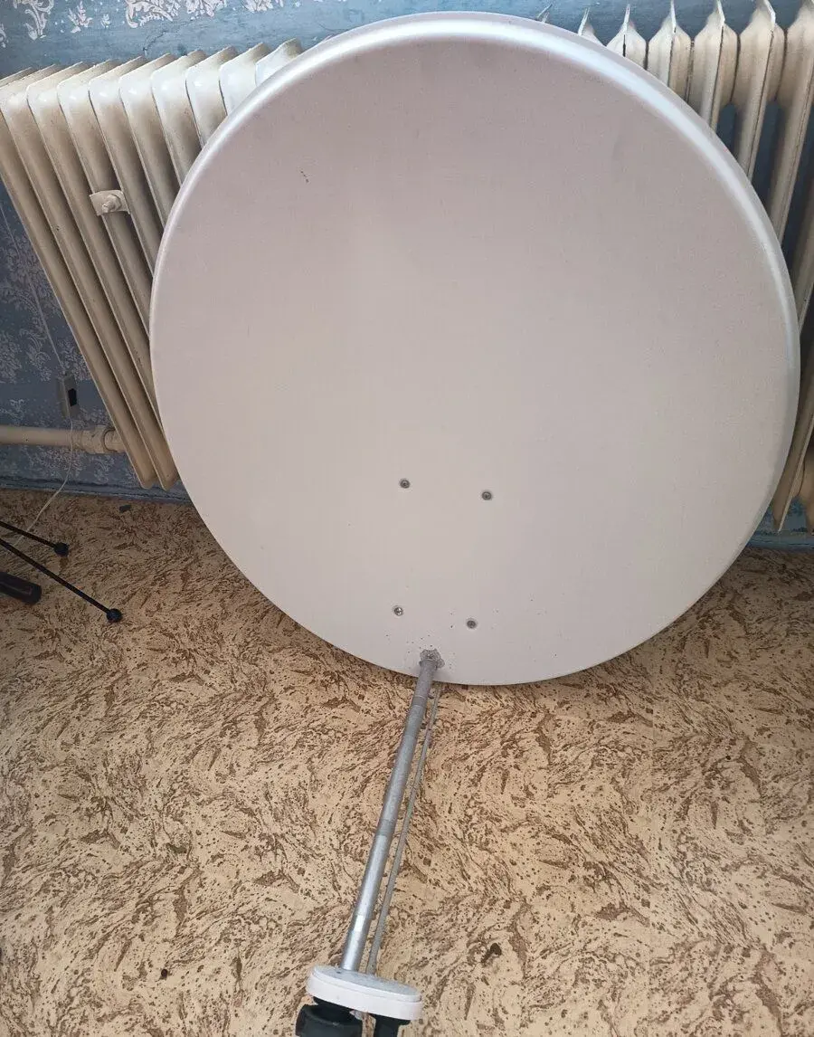 Satelit