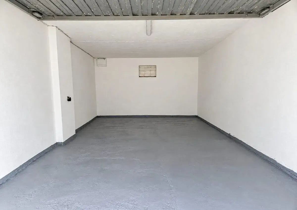 Pronájem prostorné garáže - Ondřejov, Praha-východ