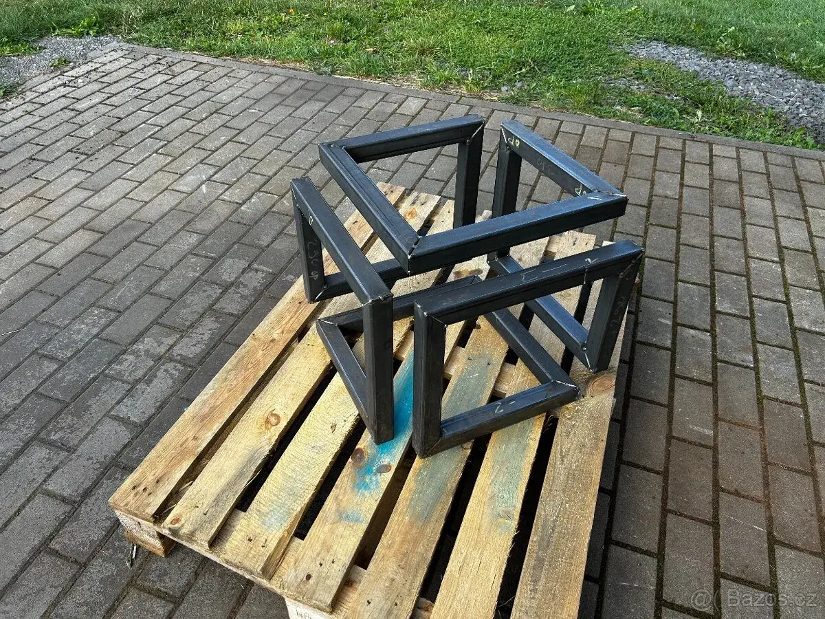 přípravek pro výrobu kovových stoliček