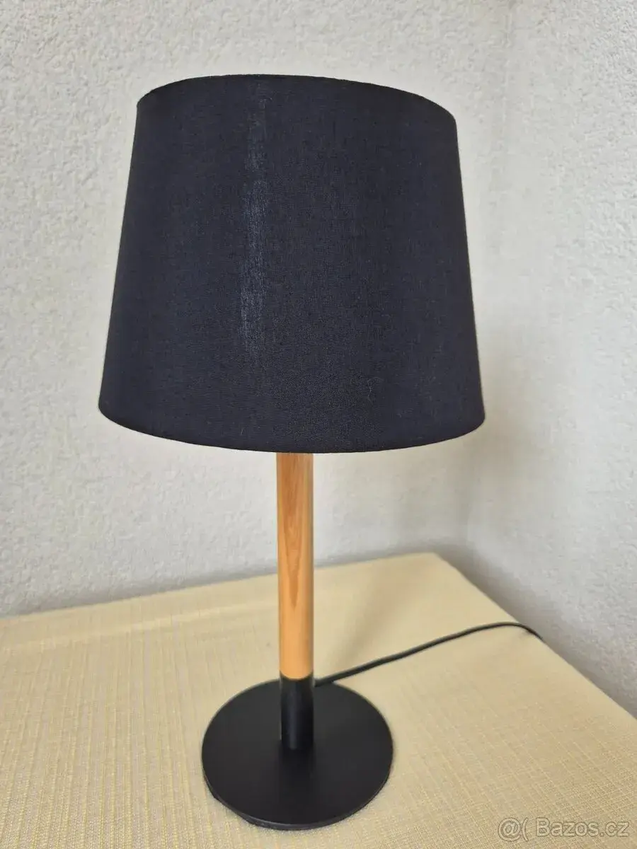 Černá textilní lampa Sinsay
