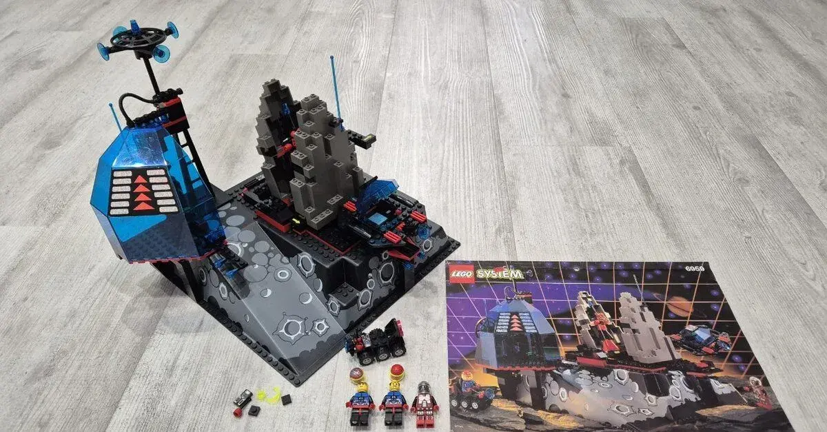 LEGO SYSTEM 6959 Lunar Launch Site - SPIRIUS