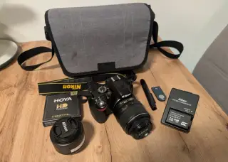 Nikon D3200 + 18–55 mm + 35 mm f/1.8G – kompletní set