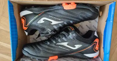 Turfy Joma, nové, vel. 42,5 (27,5cm)