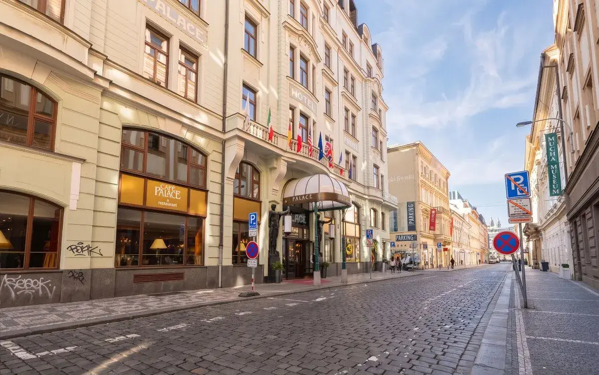 Prodej zavedené ruční automyčky a detailingu – Praha 1