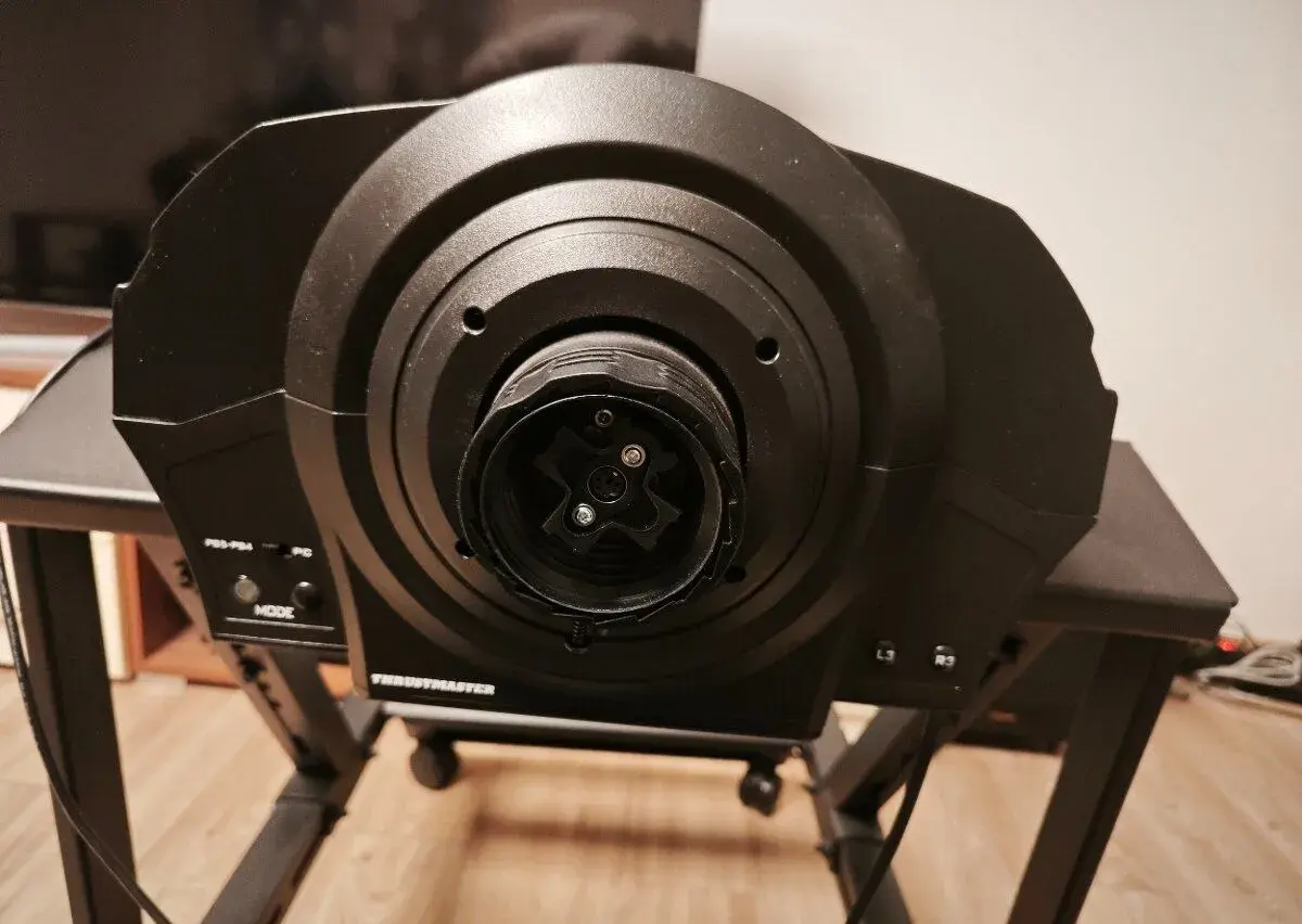 Základna Thrustmaster T300 Servo Base pro PC a PS5, PS4, PS3