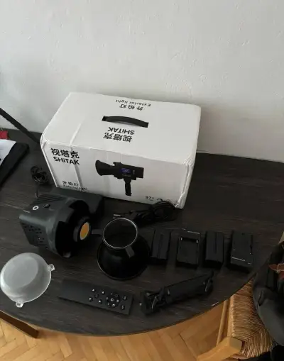 Video/fotografické světlo LED 60W s bateriemi