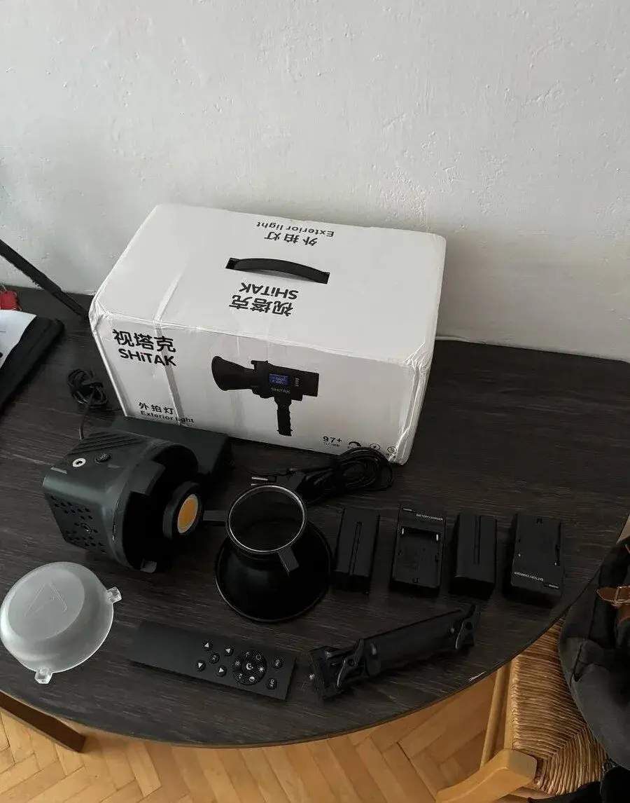 Video/fotografické světlo LED 60W s bateriemi