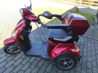 Elektrická tříkolka - skútr pro seniory