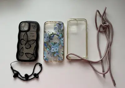 Použité obaly na mobilní telefon iPhone 15. Cena za vše.