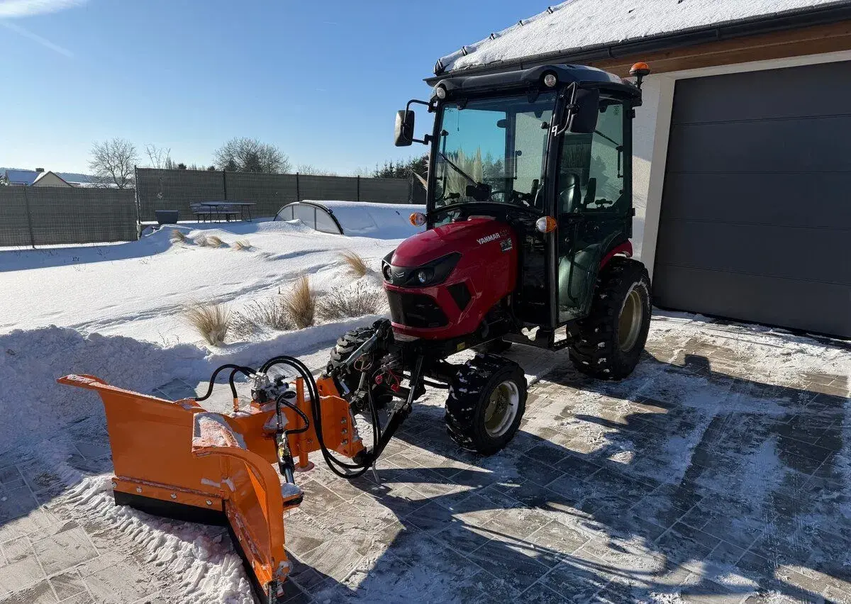 Malotraktor Yanmar SA 424