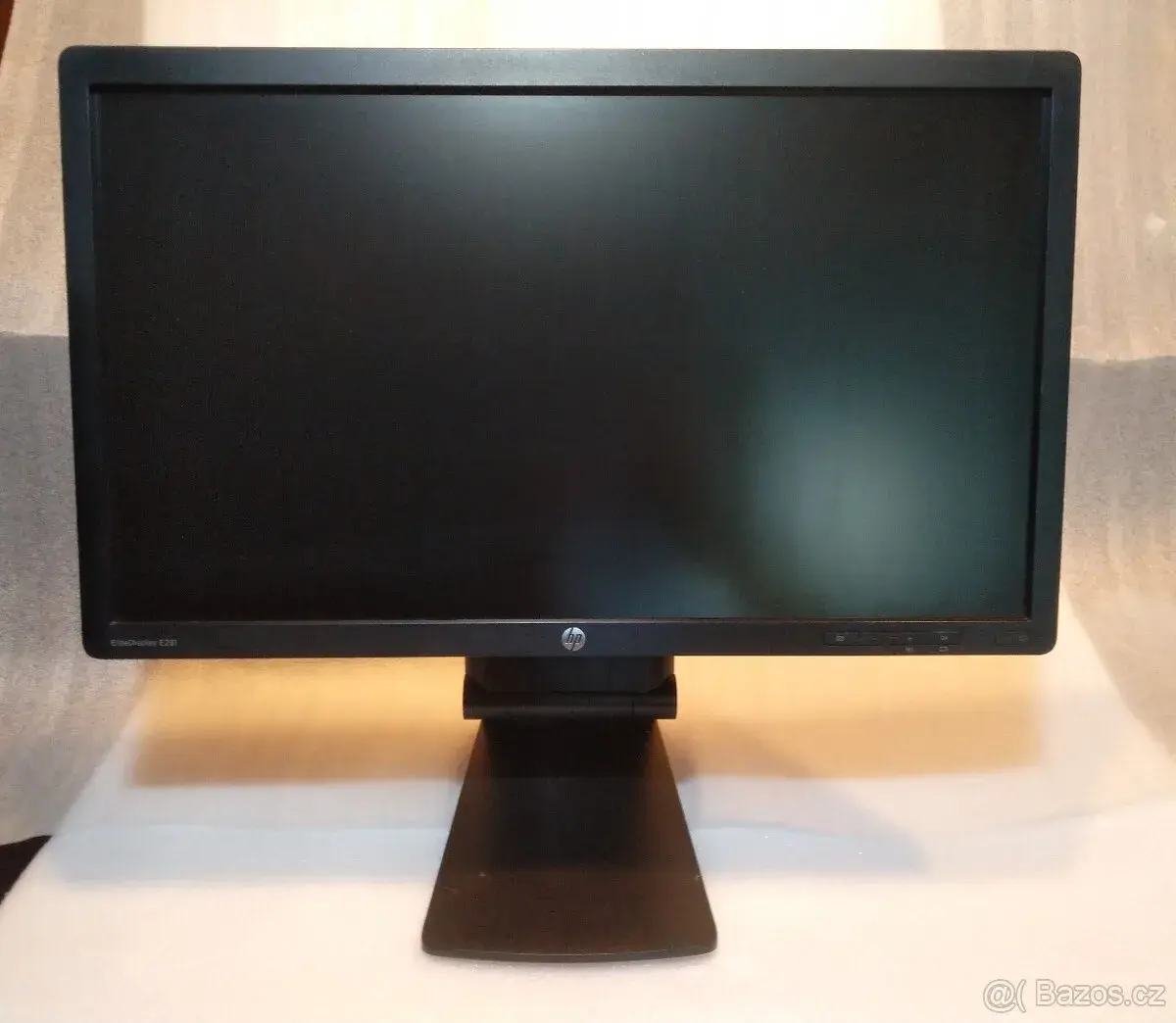 HP EliteDisplay 231