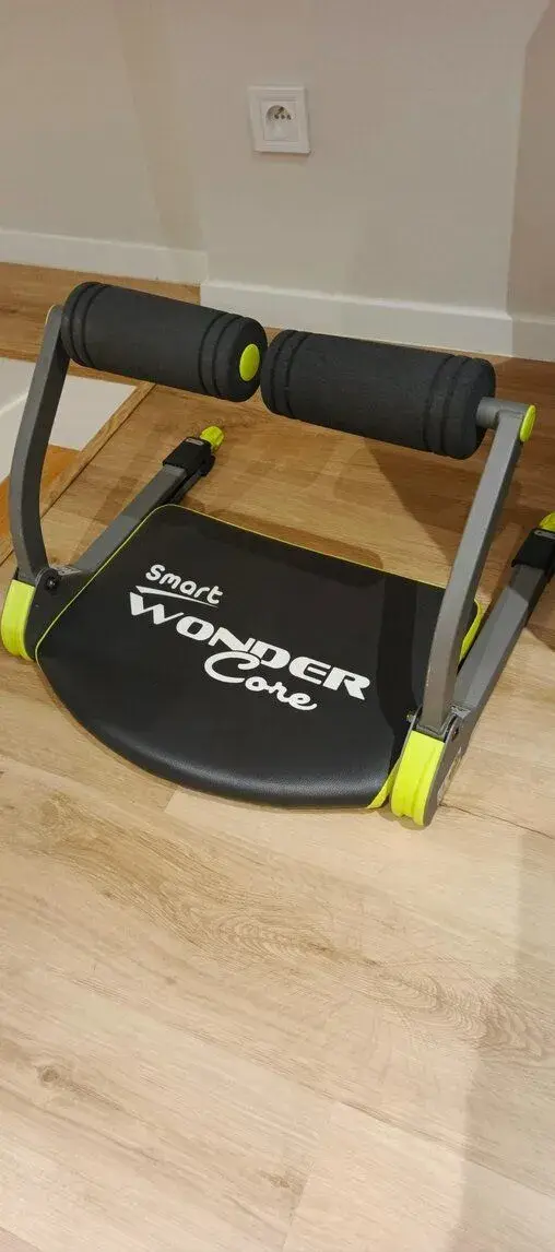 Posilovací stroj Smart Wonder Core – výborný stav