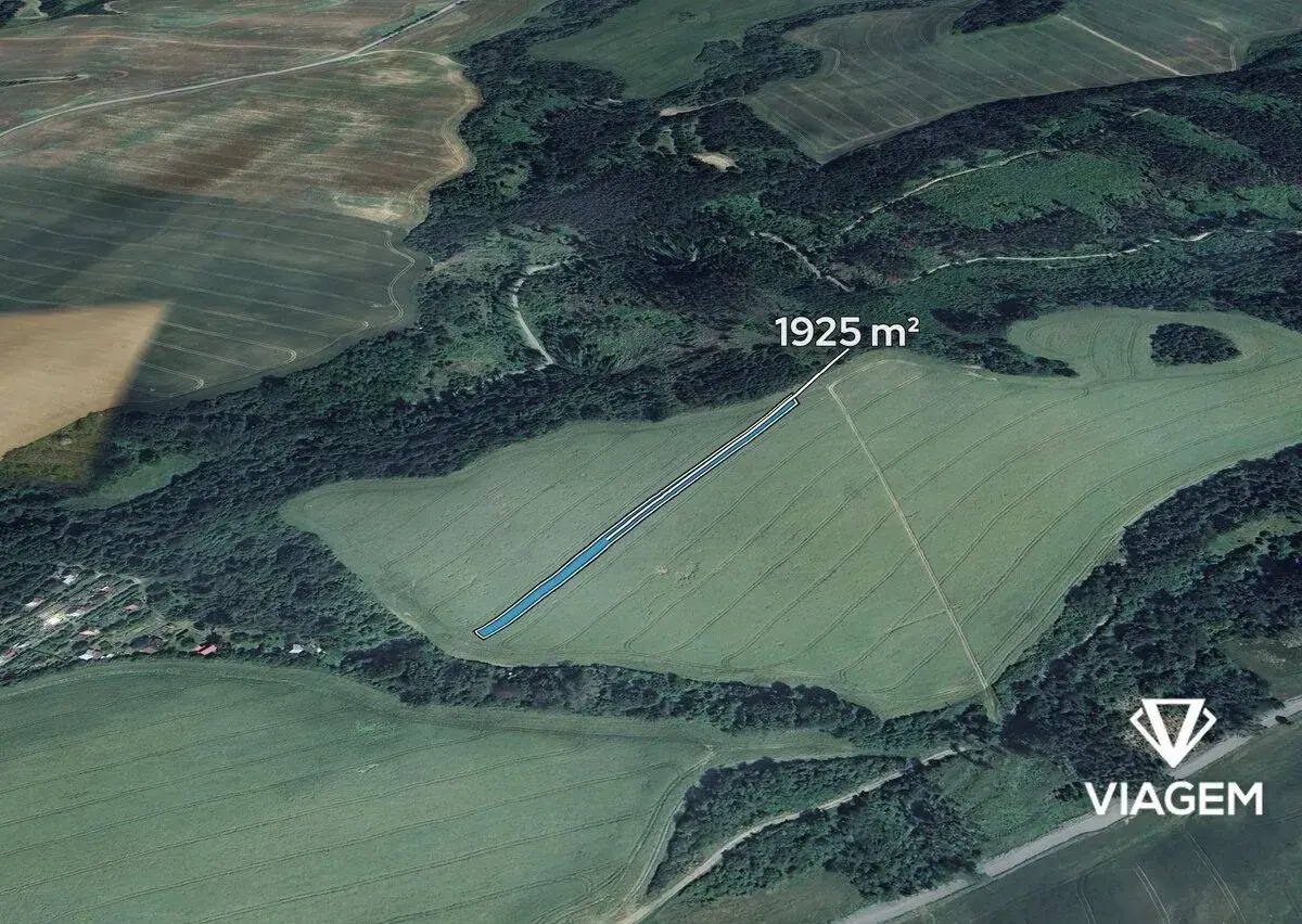 Pole 1 925 m²