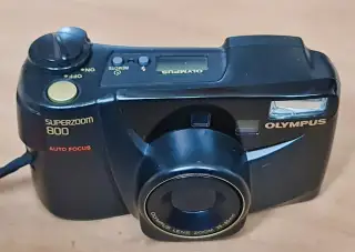 Olympus Superzoom 800 - velmi zachovalý stav