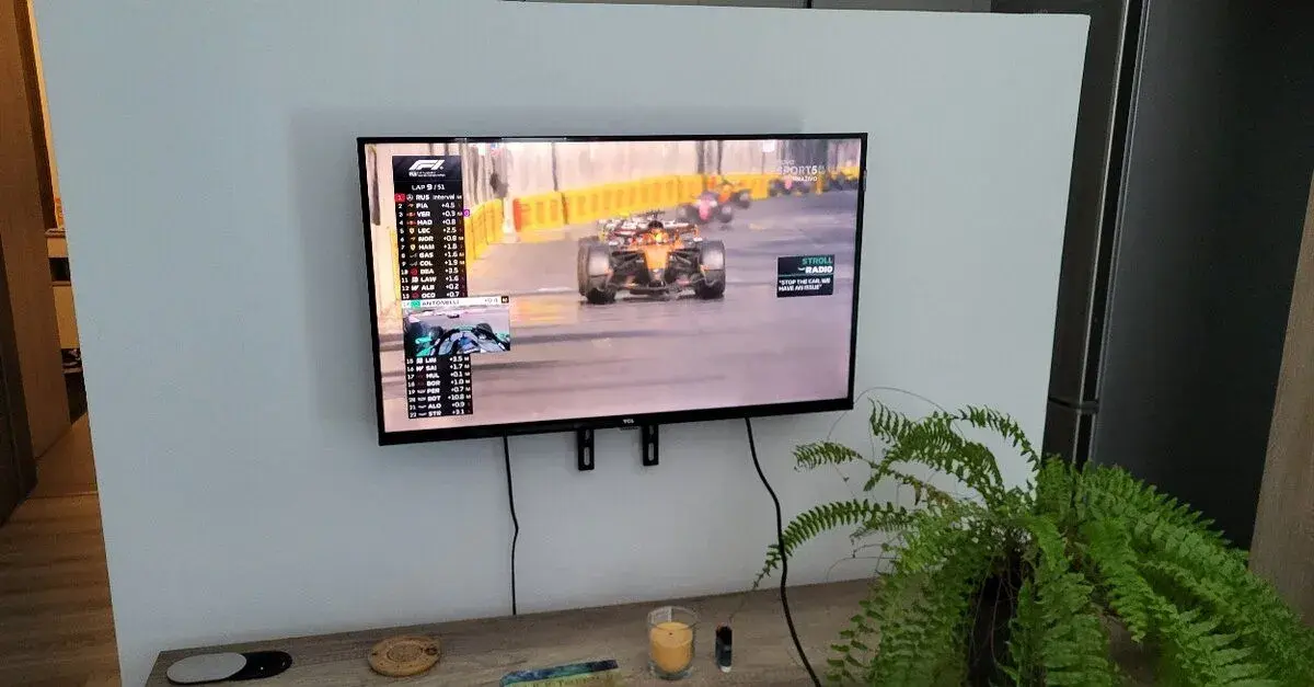 TLC 32S5K QLED TV 32" – v záruce + pojištění