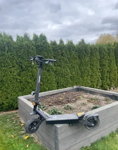Elektrická koloběžka značky ausom