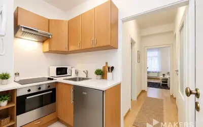 Prodej bytů 2x 1+1, 31,9 m², Praha - Košíře, ul. Plzeňská