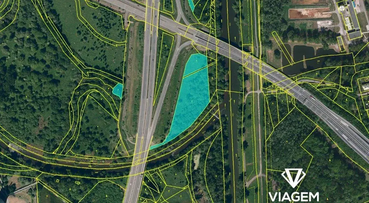 Spekulační - komerční a ostatní 12 072 m²