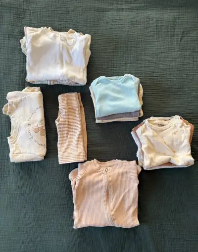 Set oblečení pro miminko (velikost 56)