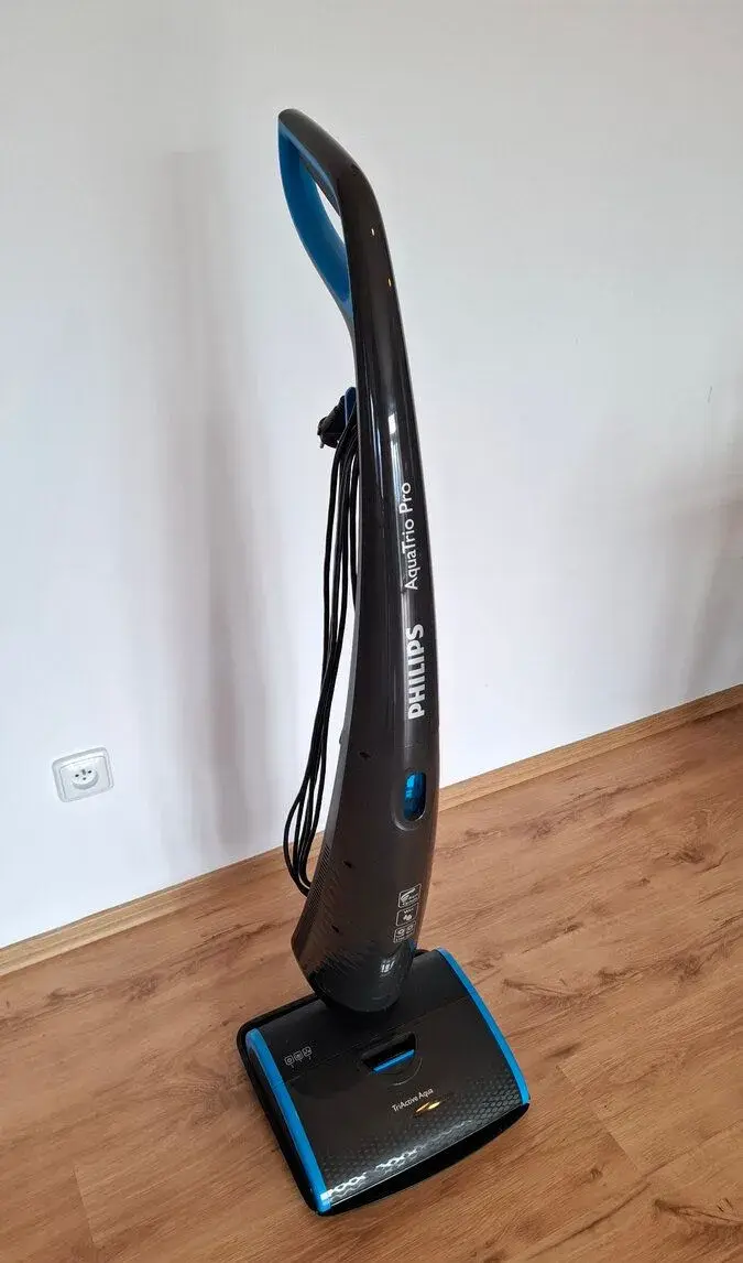 Elektrický mop Philips AquaTrio Pro - na vytírání podlah