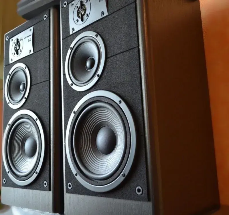 na prodej špičkové JBL LX 44 G - stav.