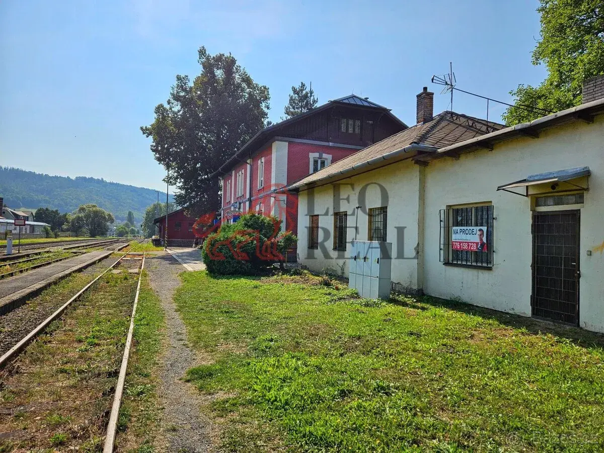 (N332) Komerční nemovitost na nádraží v Odrách