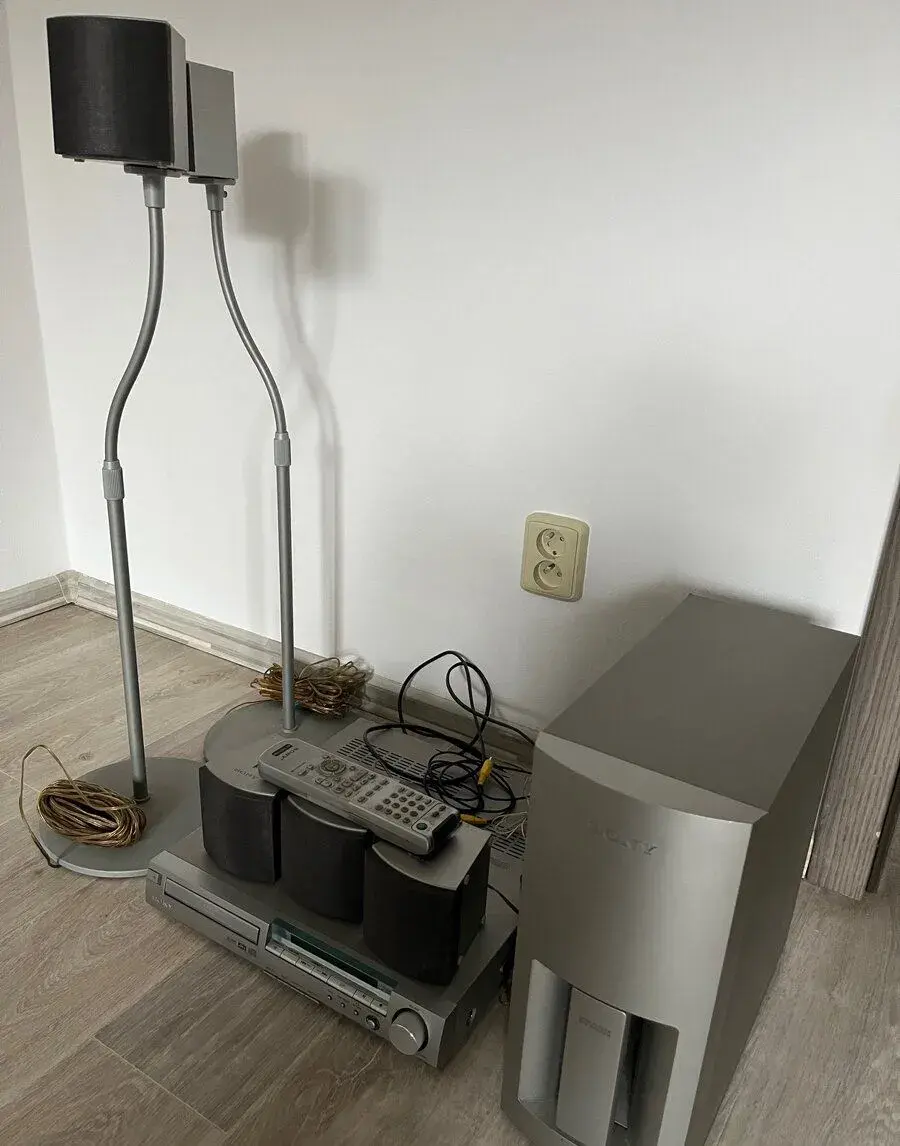 Domácí kino SONY DAV S300