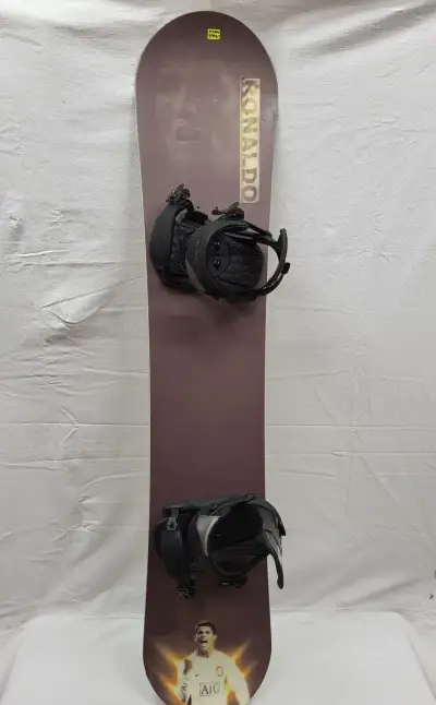 Snowboardový set Ronaldo 154Wcm s novým vázáním Head